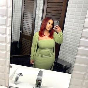 Green body con midi dress